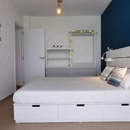 La Perla Cruise On Private Beach, Modern With Aircon & Wifi Apartament Benalmádena